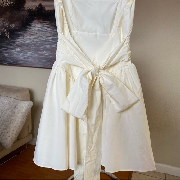 Medium LONGER Fuller Cup HOUSE OF CB 'Florianne' Ivory Bow Mini Dress white NWOT - Picture 10 of 13